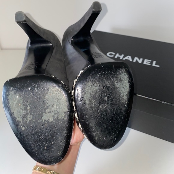 CHANEL Classic Pumps - Authentic - Picture 8 of 8